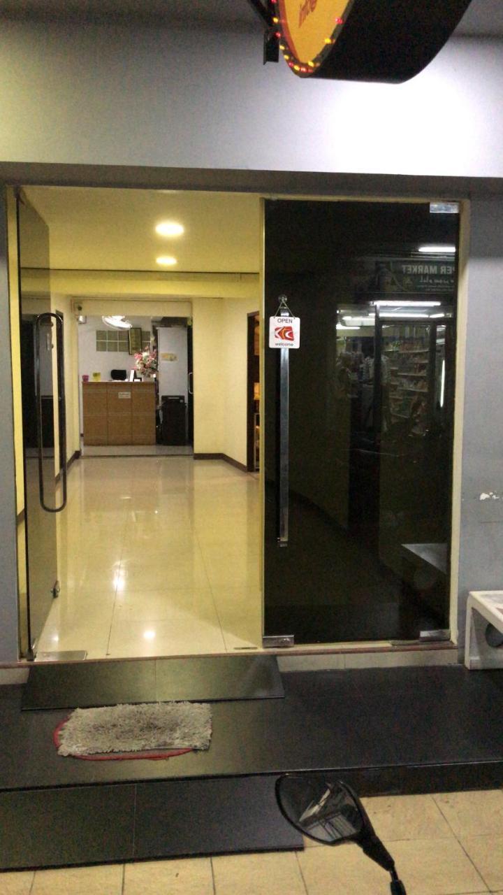Uno Inn Bangkok Exteriör bild